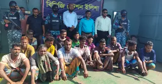 ভোলায় কোস্ট গার্ডের অভিযান: ৫০ কেজি ইলিশ ও জালসহ আটক ১৮